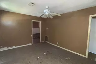 4490 E Irene St, Beaumont, TX 77705 - Photo 4