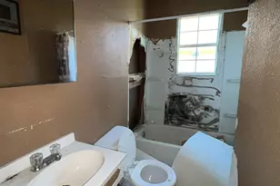 4490 E Irene St, Beaumont, TX 77705 - Photo 12