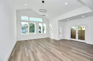 8109 Hamlet St, Houston, TX 77078 - Photo 10