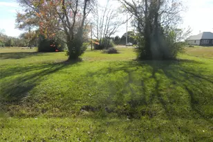 513 Begonia Ln, Prairie View, TX 77446 - Photo 1