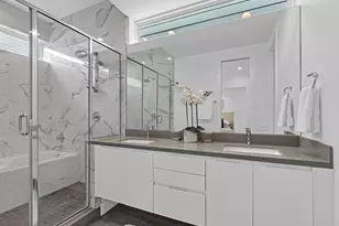 5871 E Post Oak Ln, Houston, TX 77055 - Photo 28