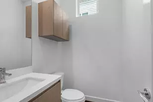 5871 E Post Oak Ln, Houston, TX 77055 - Photo 22