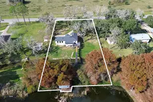 29927 County Rd 25, Damon, TX 77430 - Photo 36