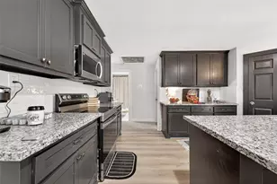 29927 County Rd 25, Damon, TX 77430 - Photo 12