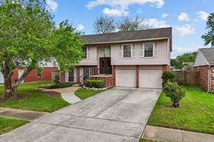 430 W Redway Ln W, Houston, TX 77598 - Photo 1