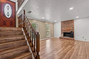 430 W Redway Ln W, Houston, TX 77598 - Photo 8