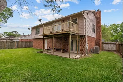 430 W Redway Lane W, Houston, TX 77598 - Photo 4