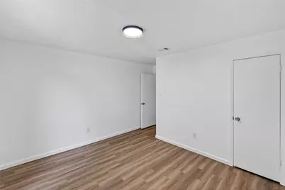 12614 Hunting Brook Drive, Houston, TX 77099 - Photo 20