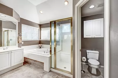 22 S Greywing Place, The Woodlands, TX 77382 - Photo 30