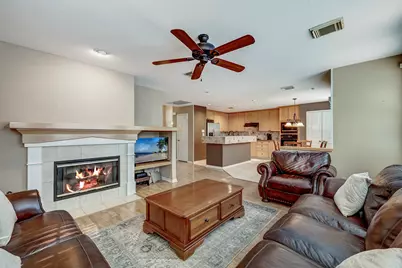 22 S Greywing Place, The Woodlands, TX 77382 - Photo 20