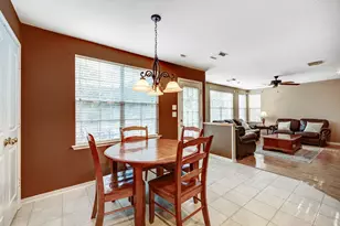 22 S Greywing Pl, The Woodlands, TX 77382 - Photo 16