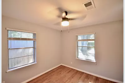 6229 Tanager Street, Houston, TX 77074 - Photo 16