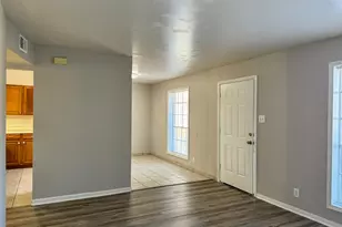 2102 5th Ave N, Texas City, TX 77590 - Photo 2
