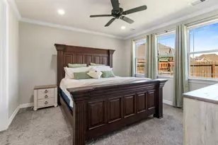 13510 Fallbrook Cir, Mont Belvieu, TX 77535 - Photo 10