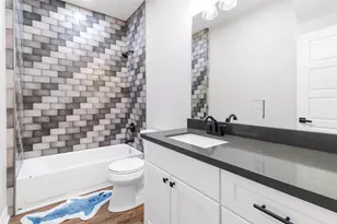 13510 Fallbrook Cir, Mont Belvieu, TX 77535 - Photo 20