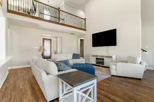 13510 Fallbrook Cir, Mont Belvieu, TX 77535 - Photo 2