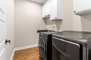 13510 Fallbrook Cir, Mont Belvieu, TX 77535 - Photo 18