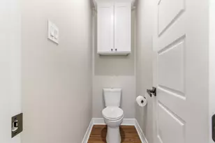 13510 Fallbrook Cir, Mont Belvieu, TX 77535 - Photo 14