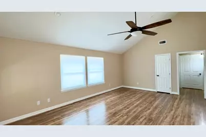 534 Oakdale Drive, Huntsville, TX 77320 - Photo 6