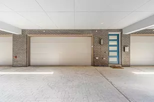 422 W 9th St, Dallas, TX 75208 - Photo 2