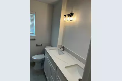 14207 Greenway Drive, Sugar Land, TX 77498 - Photo 10