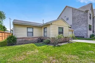 5505 Huisache St, Houston, TX 77081 - Photo 2
