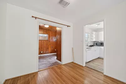 5505 Huisache Street, Houston, TX 77081 - Photo 10