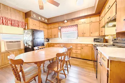 401 W Live Oak and 504 S Pecan Street, Moulton, TX 77975 - Photo 4