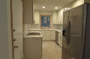 201 Vanderpool Ln, Houston, TX 77024 - Photo 6
