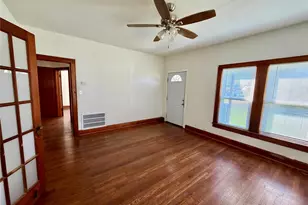 710 N Washington St, El Campo, TX 77437 - Photo 4