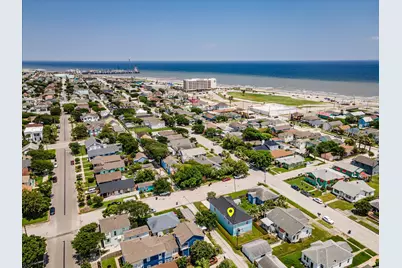 2315 36th St, Galveston, TX 77550 - Photo 32