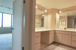 14655 Champion Forest Dr, Houston, TX 77069 - Photo 20