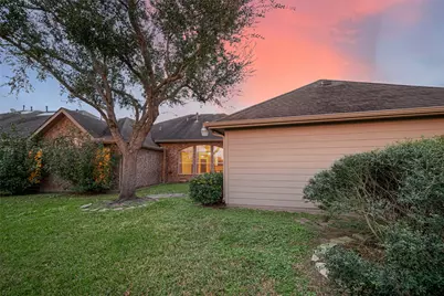 1608 Spring Glen Lane, Pearland, TX 77581 - Photo 34