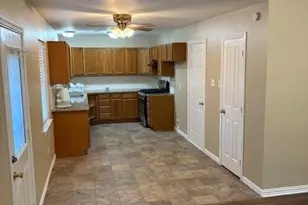 2805 Dove Tree Dr, Alvin, TX 77511 - Photo 2