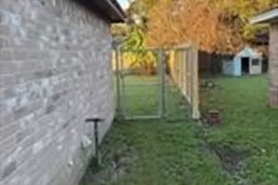 2805 Dove Tree Dr, Alvin, TX 77511 - Photo 12