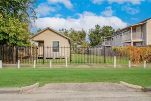 1416 Sydnor St, Houston, TX 77020 - Photo 2