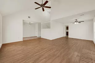 4910 Brownfields Ct, Houston, TX 77066 - Photo 8