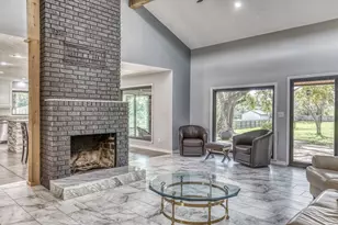 2414 E Rosedale, Brenham, TX 77833 - Photo 8