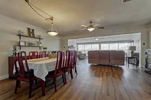 39 Regency Pt, Conroe, TX 77356 - Photo 20