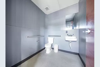 802 E 32nd Street, Houston, TX 77022 - Photo 6