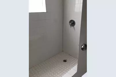 802 E 32nd Street, Houston, TX 77022 - Photo 16