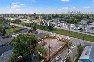 802 E 32nd St, Houston, TX 77022 - Photo 2