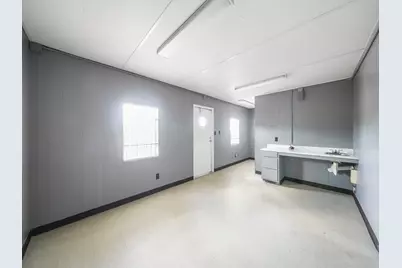 802 E 32nd Street, Houston, TX 77022 - Photo 20