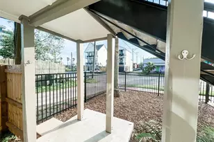 2002 27th St, Galveston, TX 77550 - Photo 28