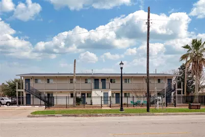 2002 27th Street #4, Galveston, TX 77550 - Photo 1