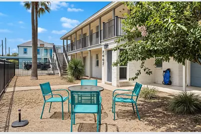 2002 27th Street #4, Galveston, TX 77550 - Photo 2