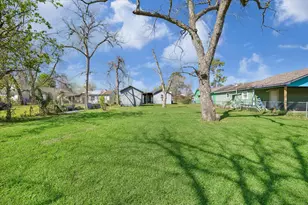 620 Apache St, Houston, TX 77022 - Photo 20