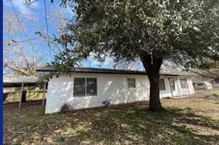 114 Irwin, Columbus, TX 78934 - Photo 18