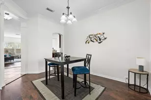 2120 Red Timber Ct, League City, TX 77573 - Photo 4