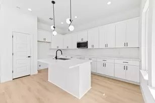 5903 Doolittle Blvd, Houston, TX 77033 - Photo 8